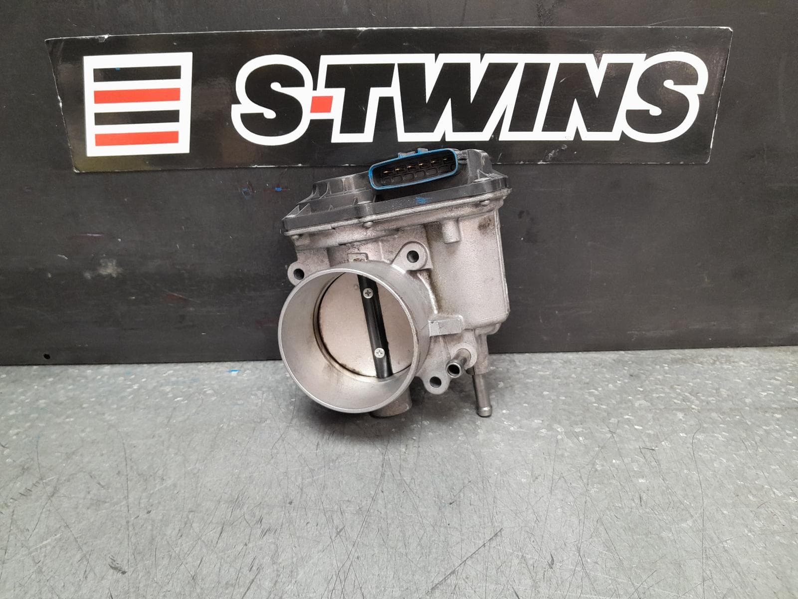 Used auto part listing image: 2018 SUBARU BRZ THROTTLE BODY Z1, 07/12-09/21 0000377555