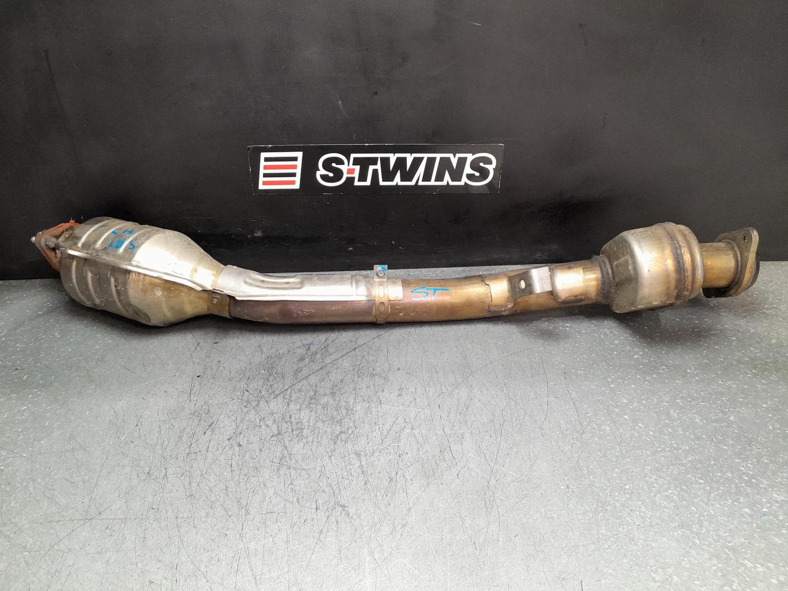 Used auto part listing image: 2018 SUBARU BRZ CATALYTIC CONVERTER UNDER CAR-CAT TYPE, 2.0, PETROL, Z1, 10/16-09/21 0000377580