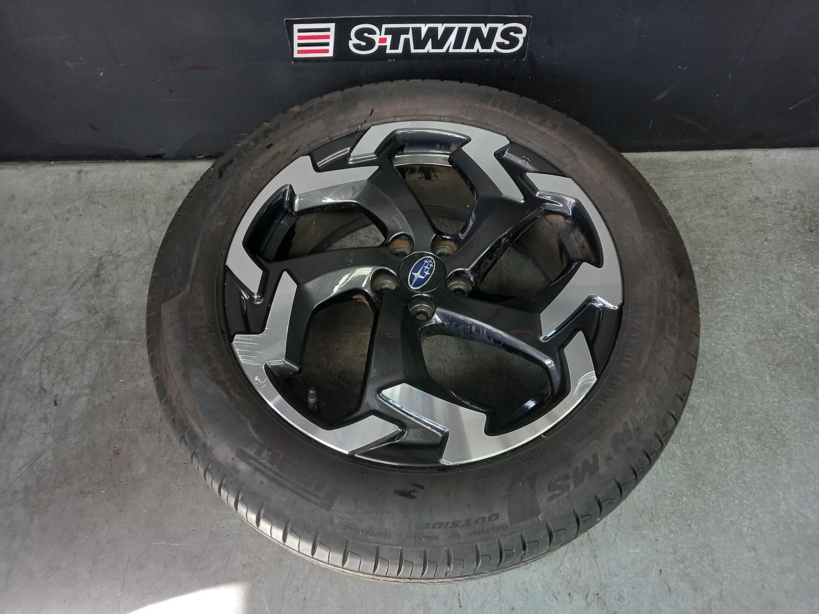 Used auto part listing image: 2022 SUBARU XV WHEEL MAG FACTORY, 18X7IN, 5 ROTOR SPOKE, G5X, 03/17-06/23 0000376397