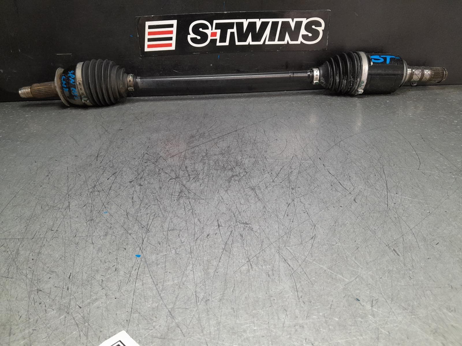 Used auto part listing image: 2022 SUBARU XV LEFT DRIVESHAFT FRONT, AUTO, PETROL, 2.0, FB20, G5X, 03/17-06/23 0000376400