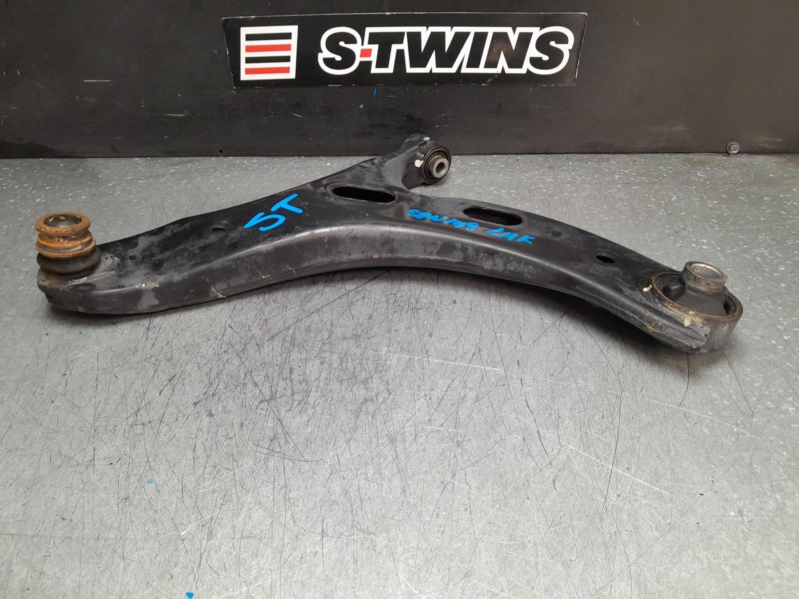Used auto part listing image: 2022 SUBARU XV LEFT FRONT LOWER CONTROL ARM G5X, 03/17-06/23 0000376415