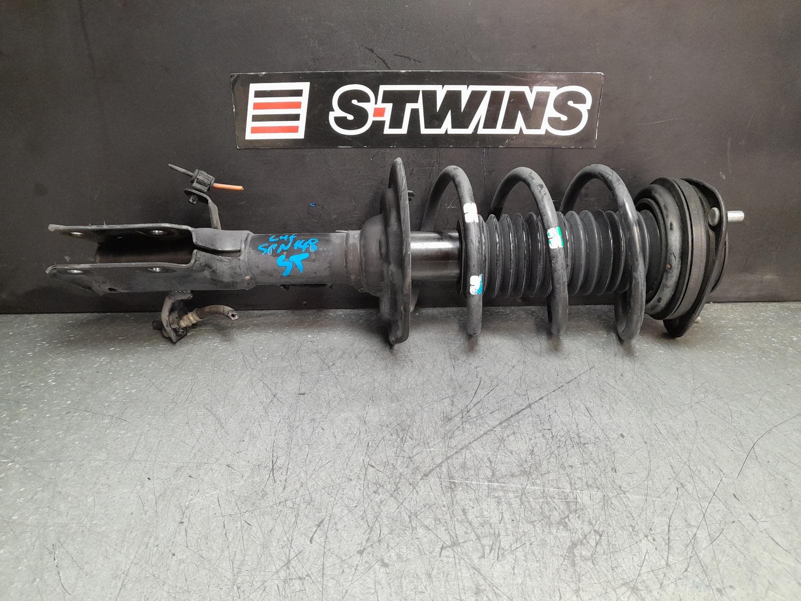Used auto part listing image: 2022 SUBARU XV LEFT FRONT STRUT G5X, 03/17-06/23 0000376431