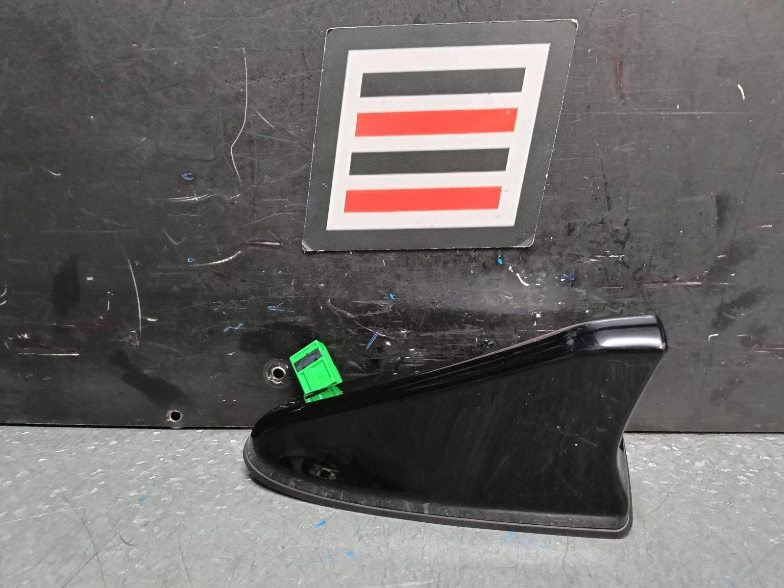 Used auto part listing image: 2019 VOLKSWAGEN TIGUAN ANTENNA 5NA, 06/16-02/24 0000383589