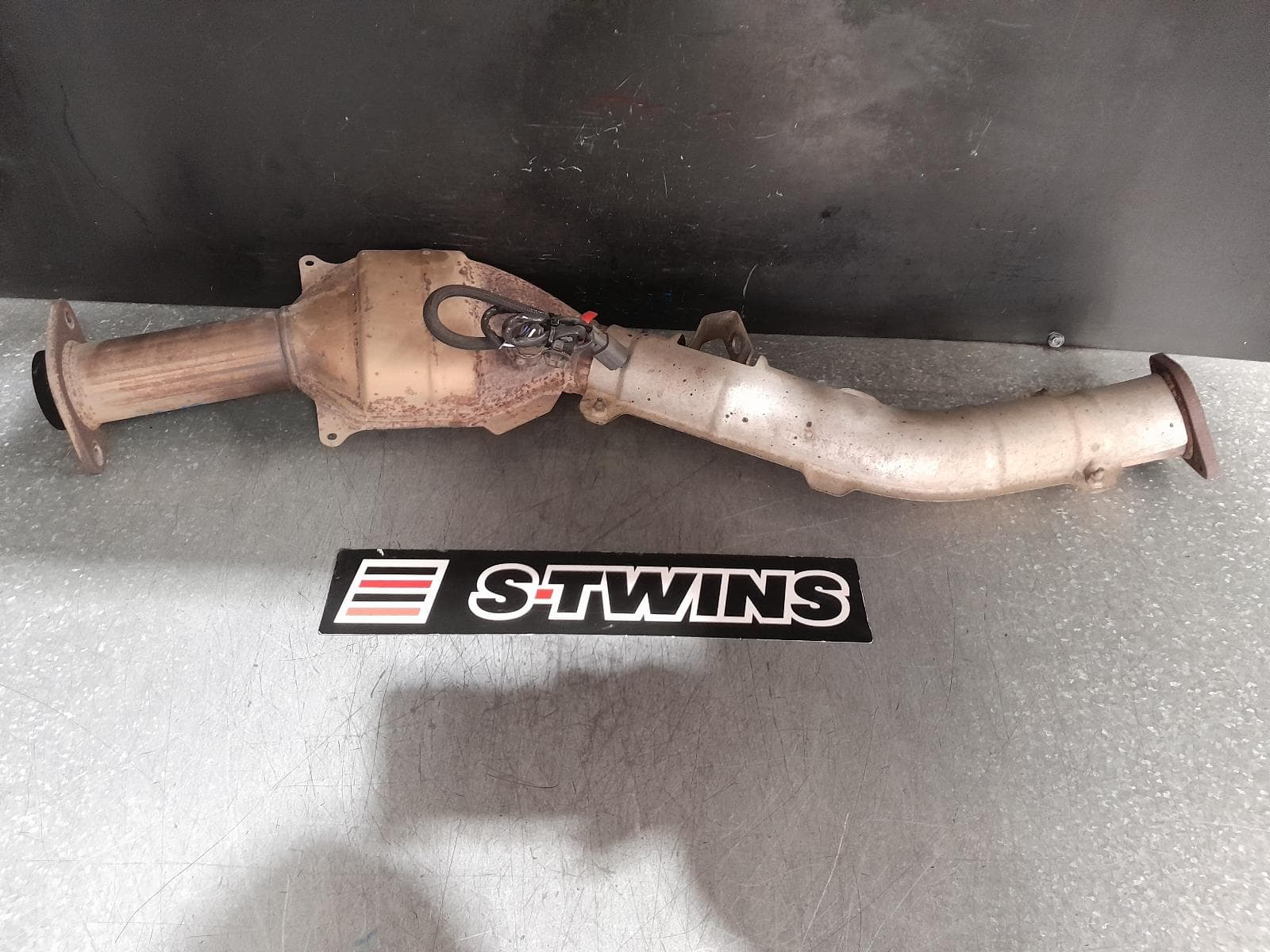 Used auto part listing image: 2012 SUBARU IMPREZA CATALYTIC CONVERTER UNDER CAR-CAT TYPE, 2.5, EJ255, WRX, G3, 04/07-12/13 0000363810