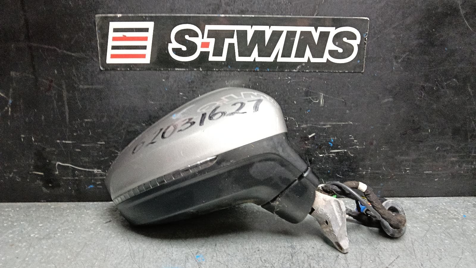 Used auto part listing image: 2016 VOLKSWAGEN TIGUAN RIGHT DOOR MIRROR 5NA, POWER FOLD, W/ SIDE ASSIST & CAMERA TYPE (6XQ/KA6), 06/16-05/21 0000400770