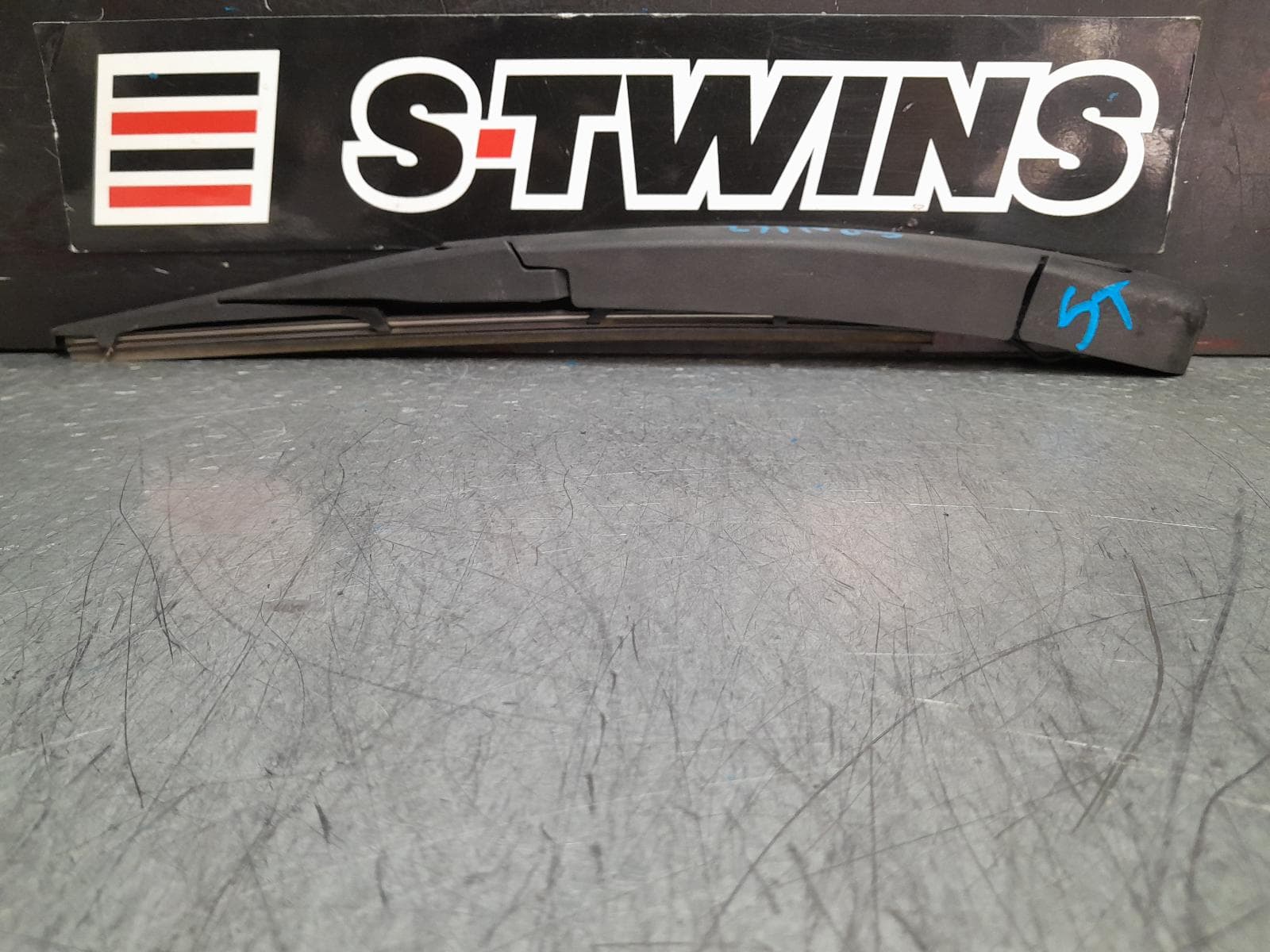 Used auto part listing image: 2019 HYUNDAI I30 WIPER ARM TAILGATE, PD, 03/17- 0000371461