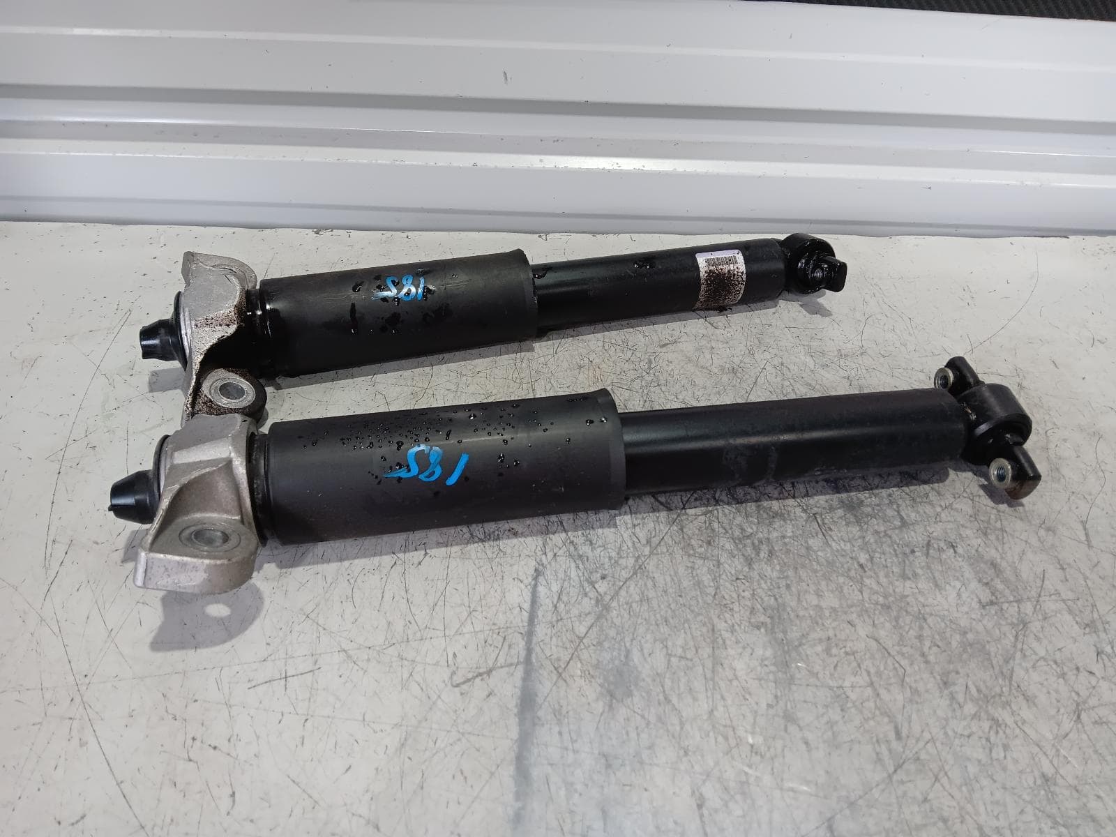Used auto part listing image: 2022 FORD MUSTANG SHOCK ABSORBER FM-FN, REAR, PAIR, 08/15-04/23 0000363638