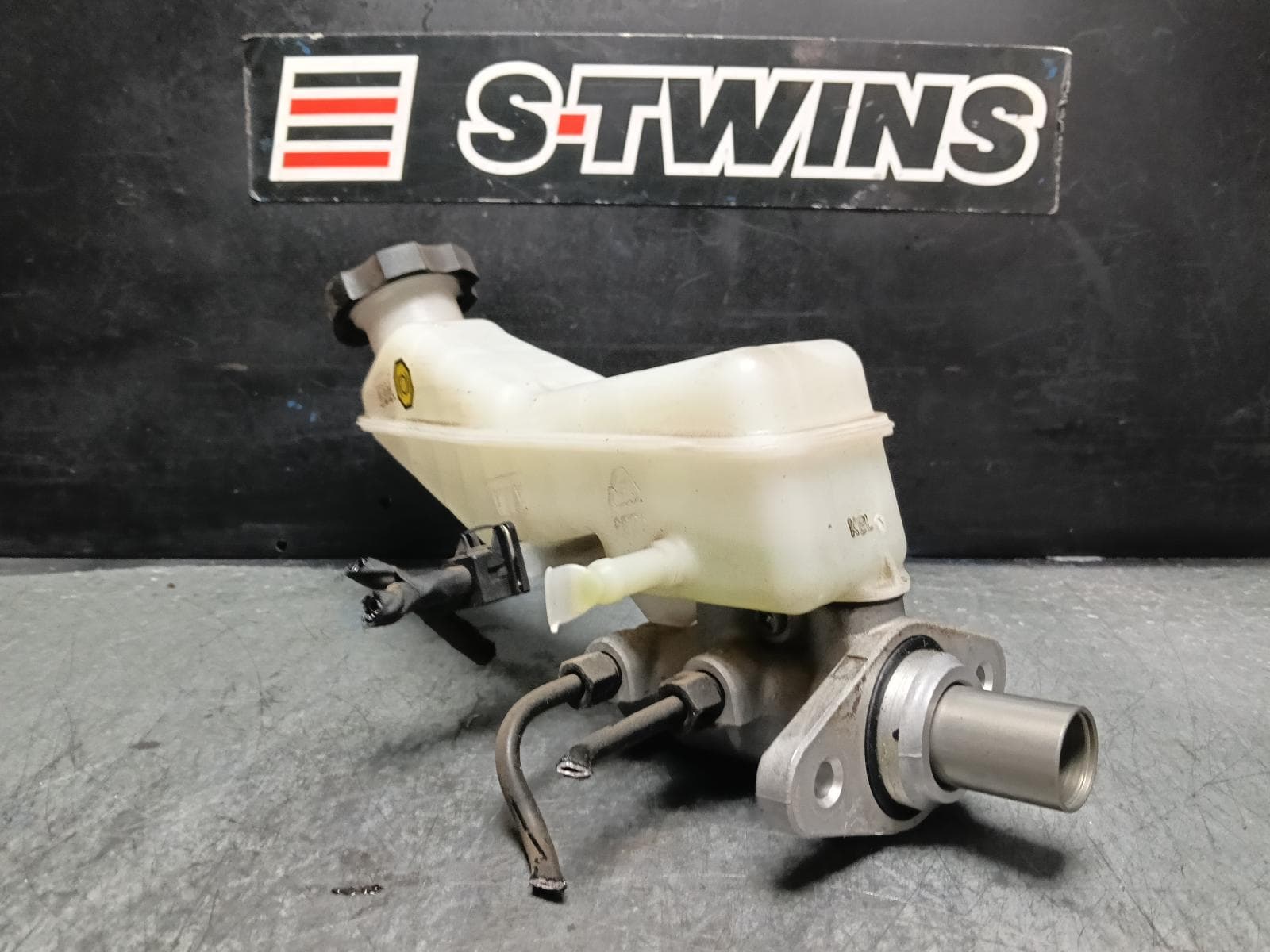 Used auto part listing image: 2015 HYUNDAI TUCSON MASTER CYLINDER TL, 06/15-01/21 0000407050