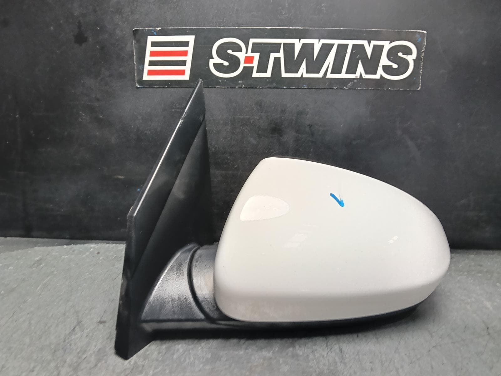 Used auto part listing image: 2015 HYUNDAI TUCSON LEFT DOOR MIRROR TL, ACTIVE X, NON INDICATOR, HEATED TYPE, 06/15-06/18 0000407055