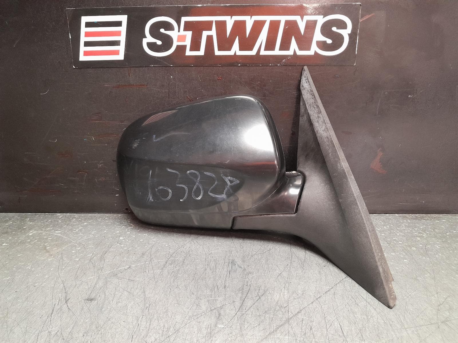 Used auto part listing image: 2012 SUBARU FORESTER LEFT DOOR MIRROR SH, BLACK, NON FLASHER, NON HEATED, SMALL TYPE, (3 WIRE), 08/10-08/12 0000369459