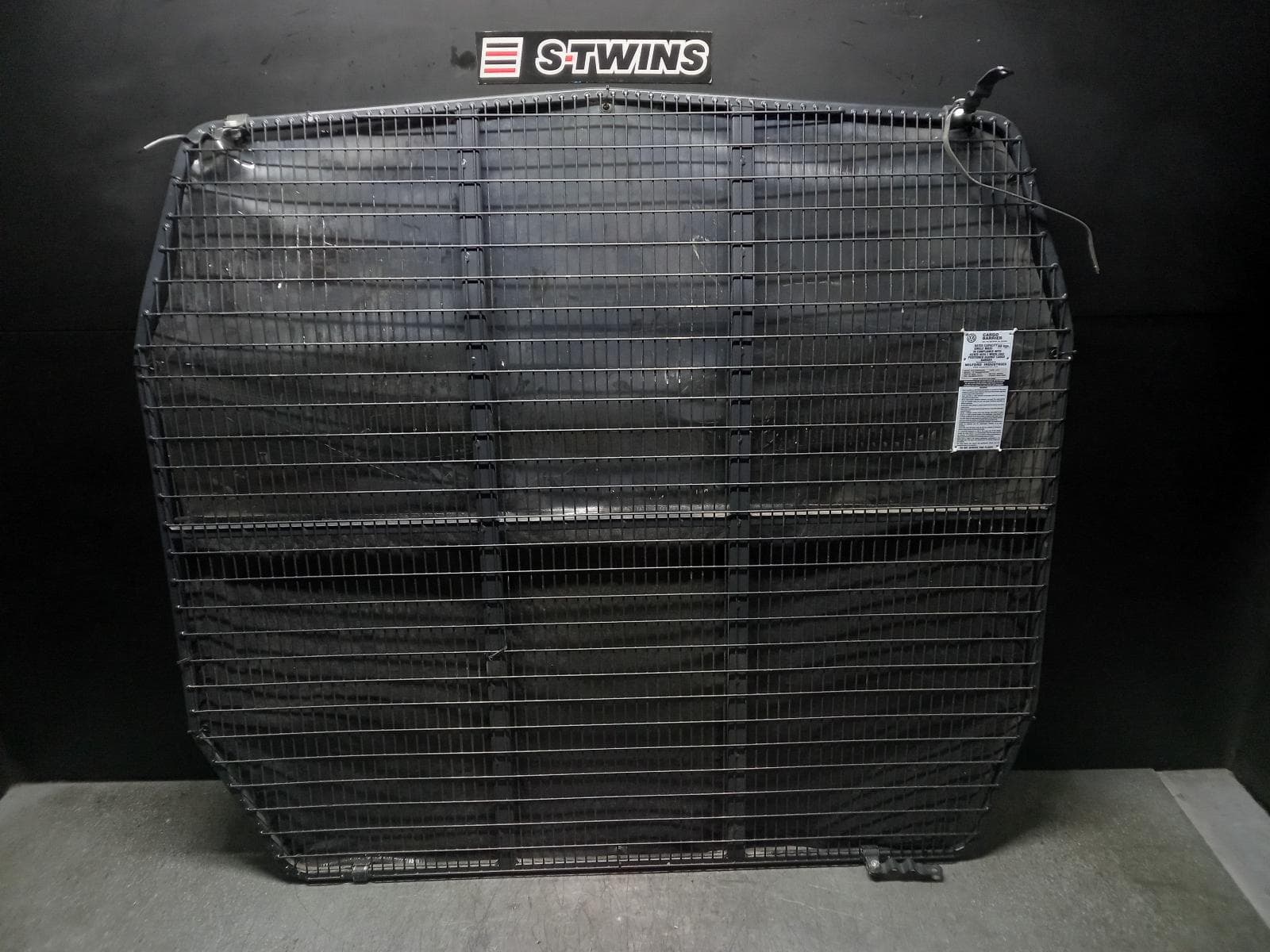 Used auto part listing image: 2016 VOLKSWAGEN TRANSPORTER CARGO BARRIER T6, 07/15-08/24 0000363523