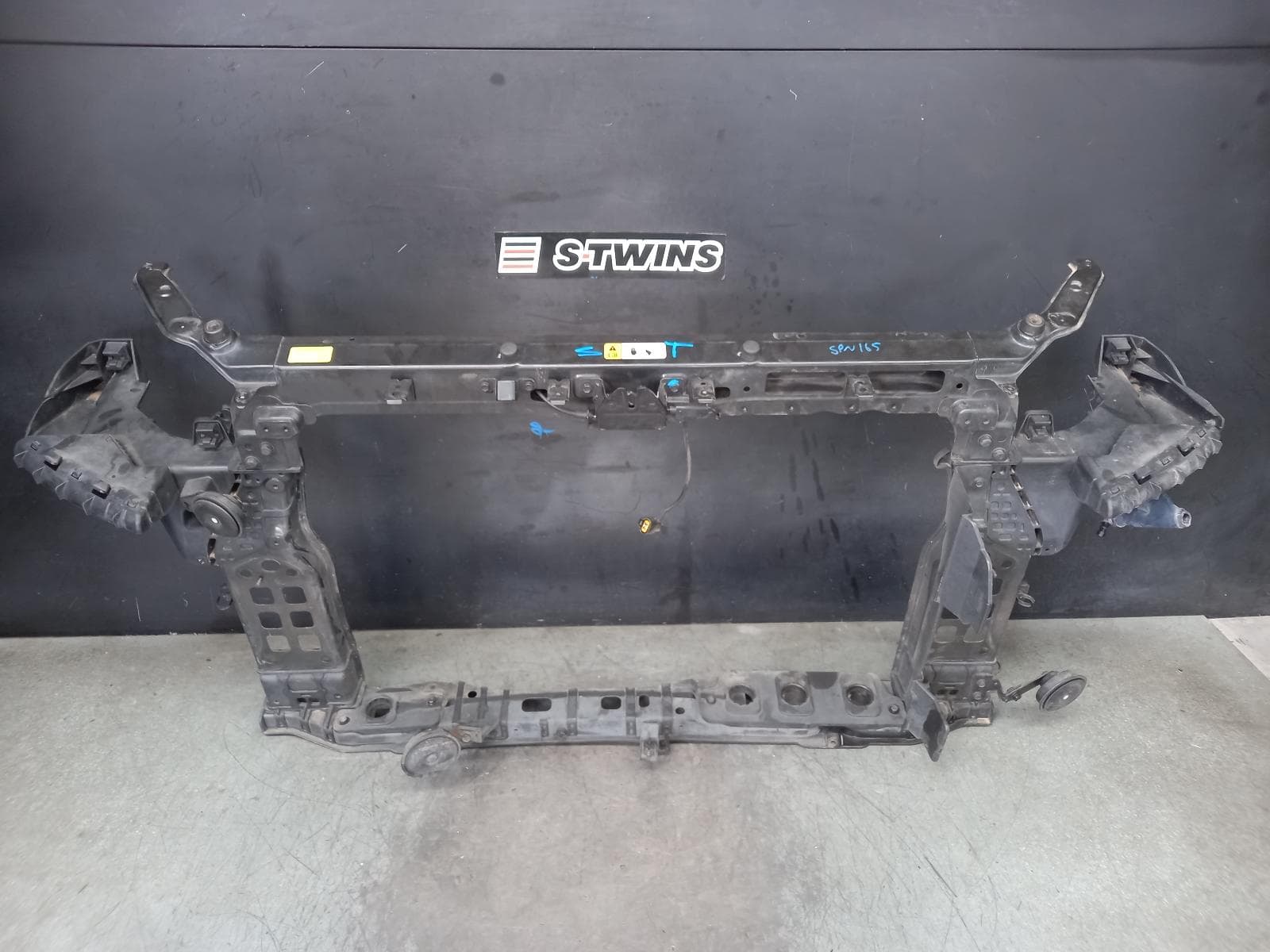Used auto part listing image: 2014 HYUNDAI SANTA FE RADIATOR SUPPORT DM, DIESEL, 2.2, 06/12-05/15 0000367343