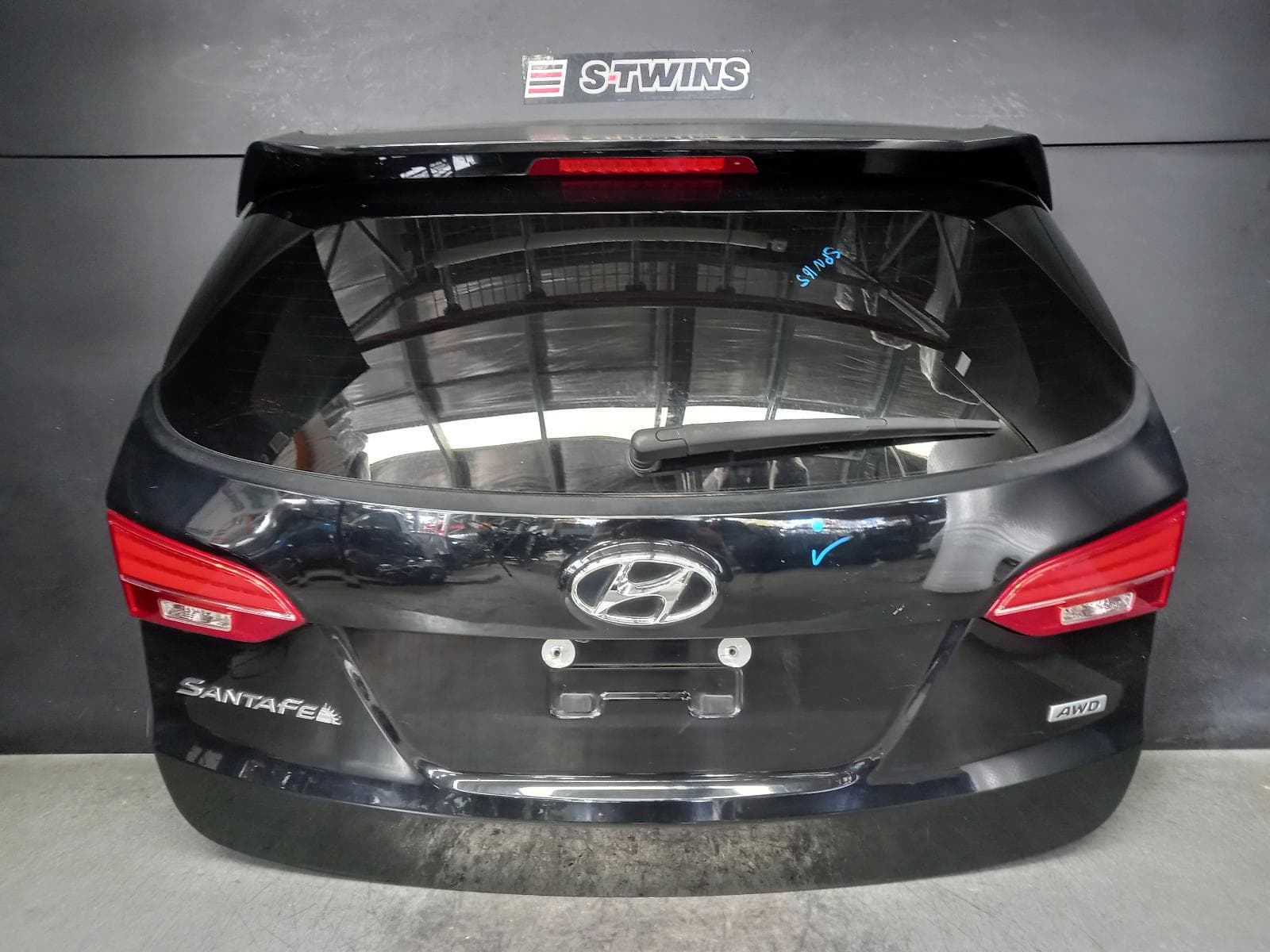 Used auto part listing image: 2014 HYUNDAI SANTA FE BOOTLID TAILGATE TAILGATE, DM, 06/12-08/14 0000367336