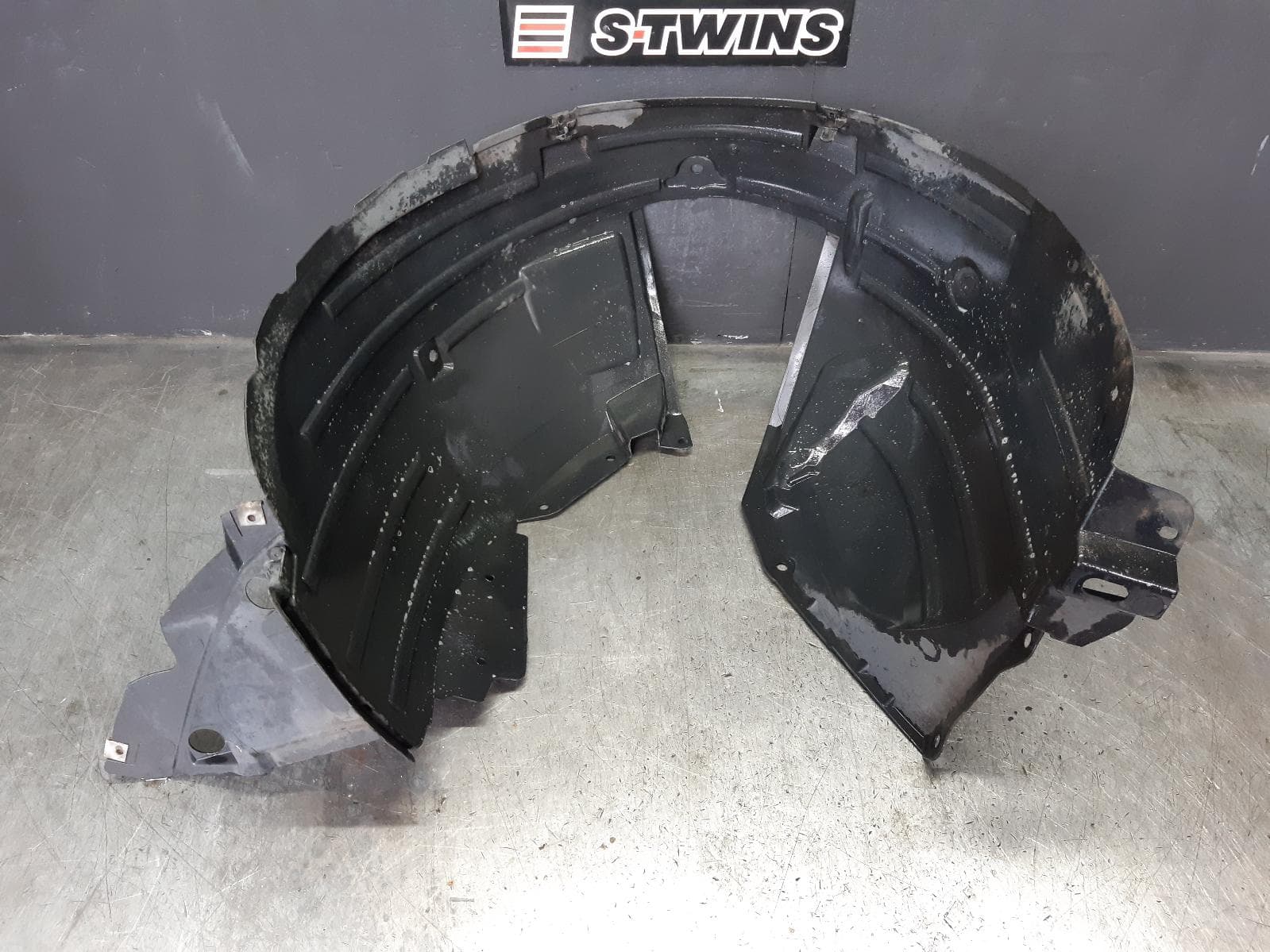 Used auto part listing image: 2013 NISSAN DUALIS LEFT GUARD LINER J10, 01/10-05/14 0000359904