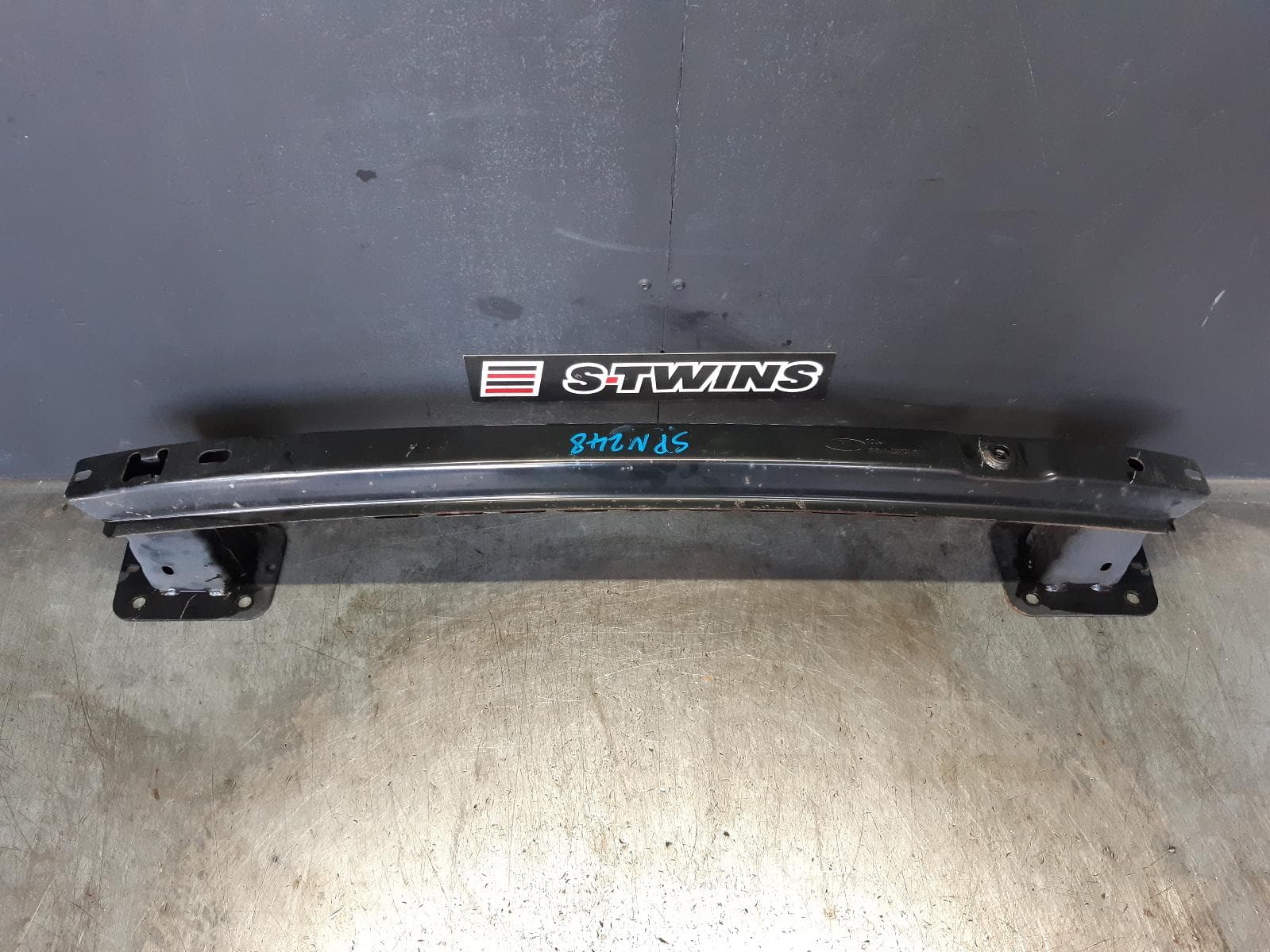 Used auto part listing image: 2012 FORD FOCUS R BAR BRACKET REINFO REINFORCEMENT, HATCH, LW, 08/12-08/15 0000360223