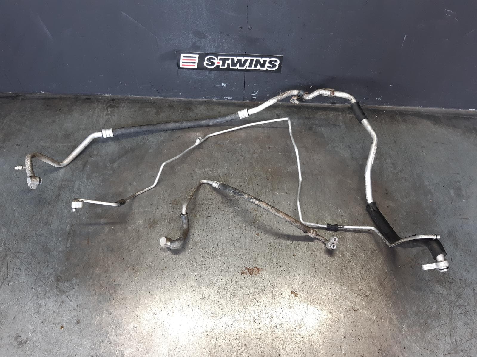 Used auto part listing image: 2015 MITSUBISHI CHALLENGER A C HOSES KH/PB-PC, UNDER BONNET SET, 11/09-12/15 0000361905