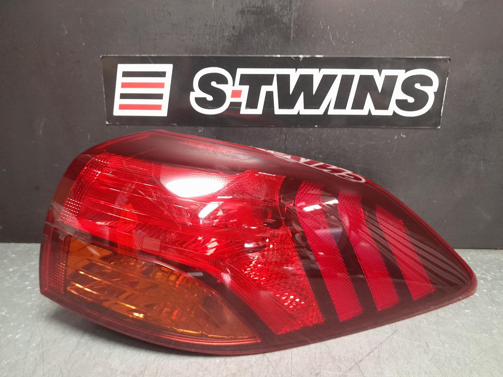 Used auto part listing image: 2020 HYUNDAI TUCSON RIGHT TAILLIGHT IN BODY, TL, ACTIVE X/GO/ELITE, NON LED TYPE, 06/18-01/21 0000359746