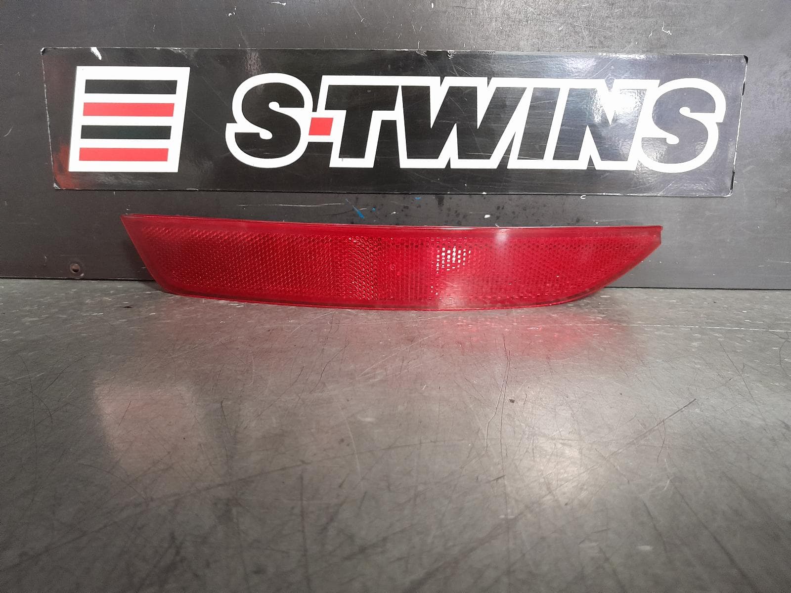 Used auto part listing image: 2012 VOLKSWAGEN JETTA LEFT TAILLIGHT 1B, IN BUMPER REFLECTOR, 02/11-10/14 0000361770