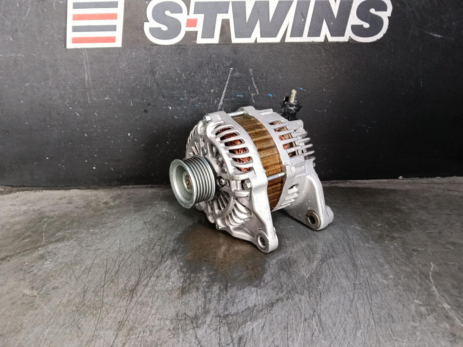 Used auto part listing image: 2024 MAZDA MX5 ALTERNATOR 2.0, SkyActiv-G, ND SERIES, 08/15- 0000388554