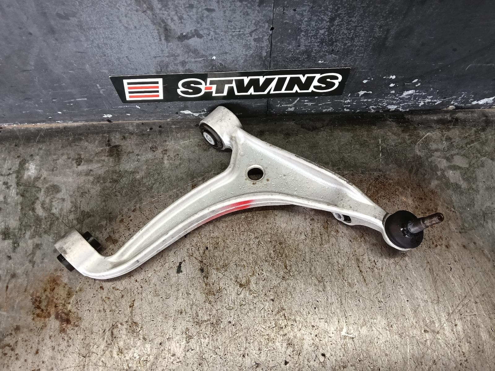Used auto part listing image: 2024 MAZDA MX5 LEFT FRONT LOWER CONTROL ARM ND SERIES, 08/15- 0000388549
