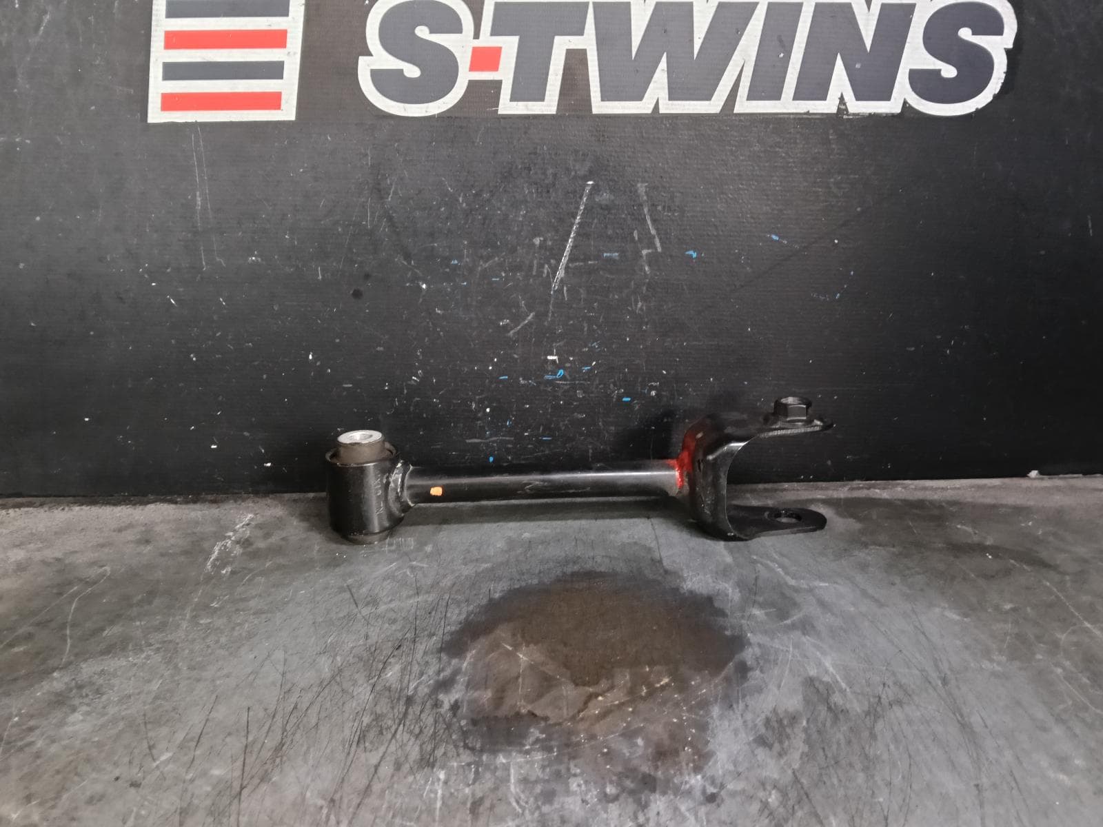 Used auto part listing image: 2024 MAZDA MX5 LEFT REAR TRAILING ARM UPPER CONTROL ARM-FRONT, ND SERIES, STANDARD TYPE, 08/15- 0000388623