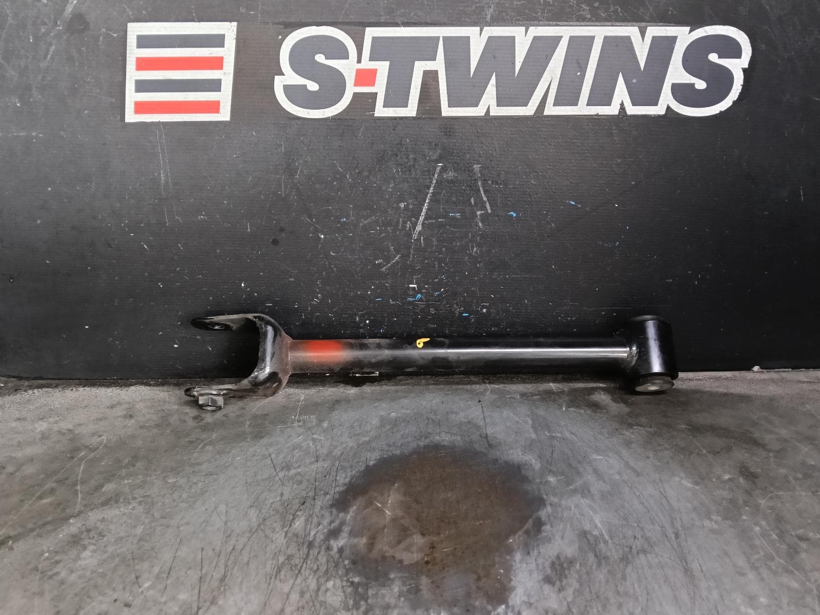Used auto part listing image: 2024 MAZDA MX5 LEFT REAR TRAILING ARM UPPER CONTROL ARM-REAR, ND SERIES, STANDARD TYPE, 08/15- 0000388624