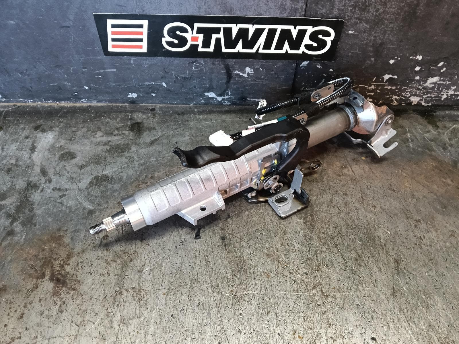 Used auto part listing image: 2024 MAZDA MX5 STEERING COLUMN ND, 08/15- 0000388633