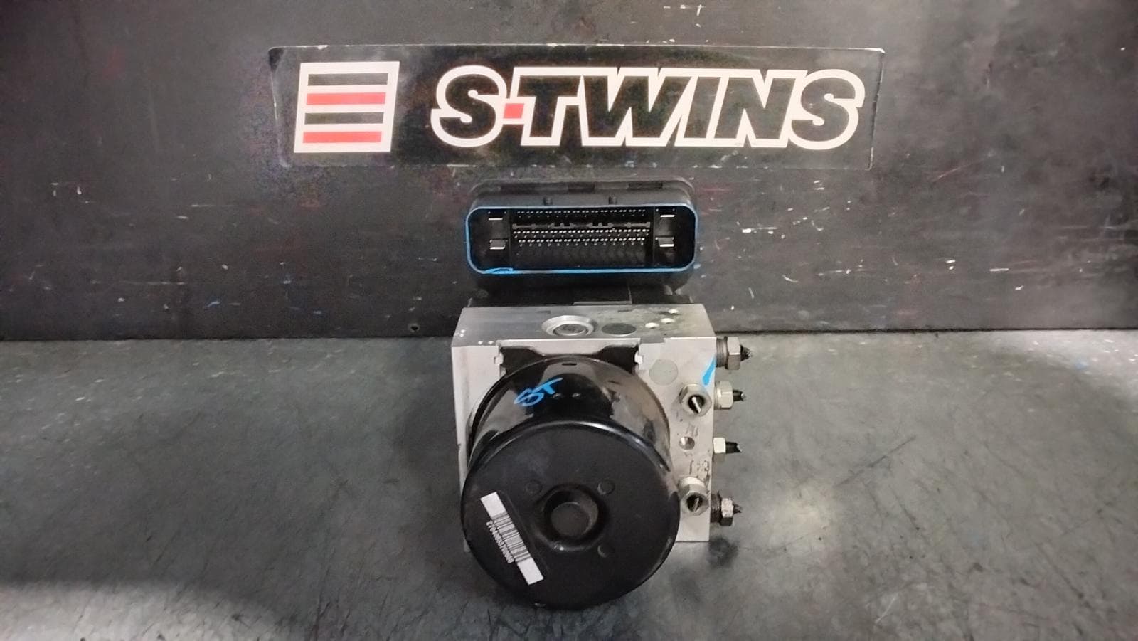 Used auto part listing image: 2015 FORD KUGA ABS PUMP MODULATOR TF, 11/12-09/16 0000397544