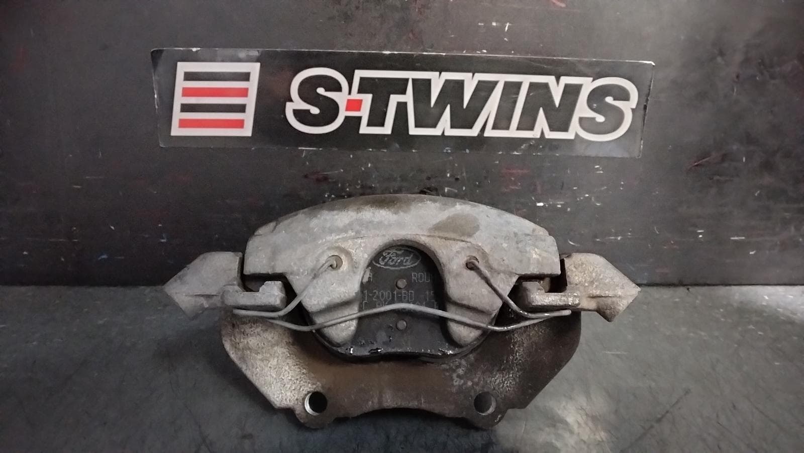 Used auto part listing image: 2015 FORD KUGA CALIPER RIGHT FRONT, 2WD, TF, 11/12-09/16 0000397556