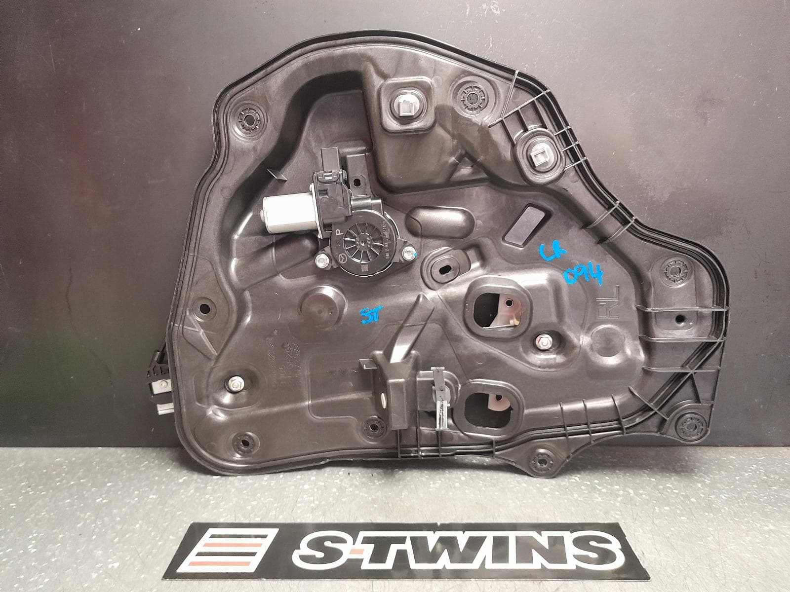 Used auto part listing image: 2017 MAZDA CX5 LEFT REAR WND REG MOTOR KF, DOOR REG & MOTOR ASSY, 02/17- 0000359976