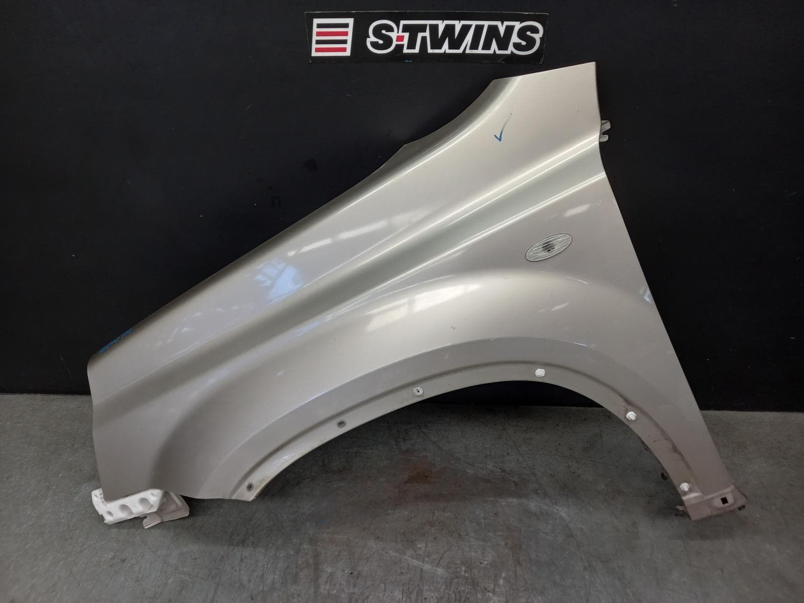 Used auto part listing image: 2011 NISSAN XTRAIL LEFT GUARD T31, 10/07-12/13 0000382103