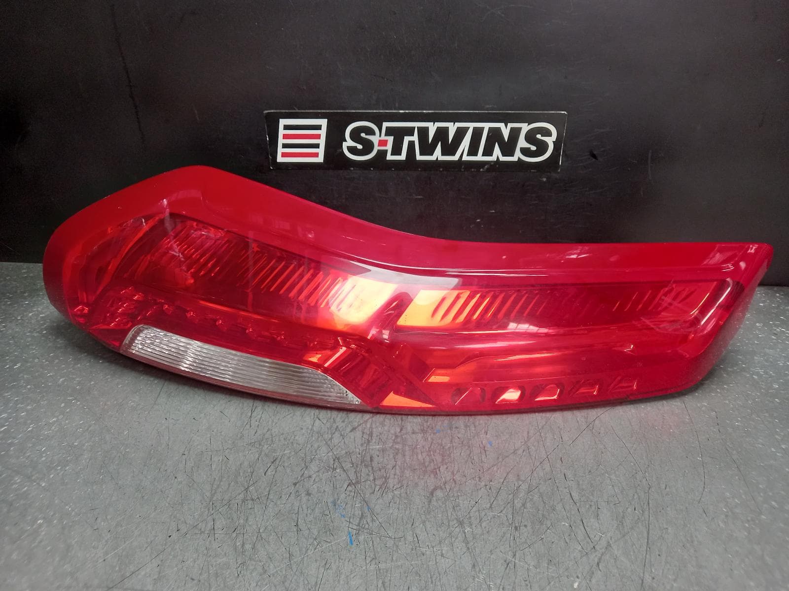 Used auto part listing image: 2011 NISSAN XTRAIL LEFT TAILLIGHT T31, IN BODY, LED TYPE, 07/10-12/13 0000374534