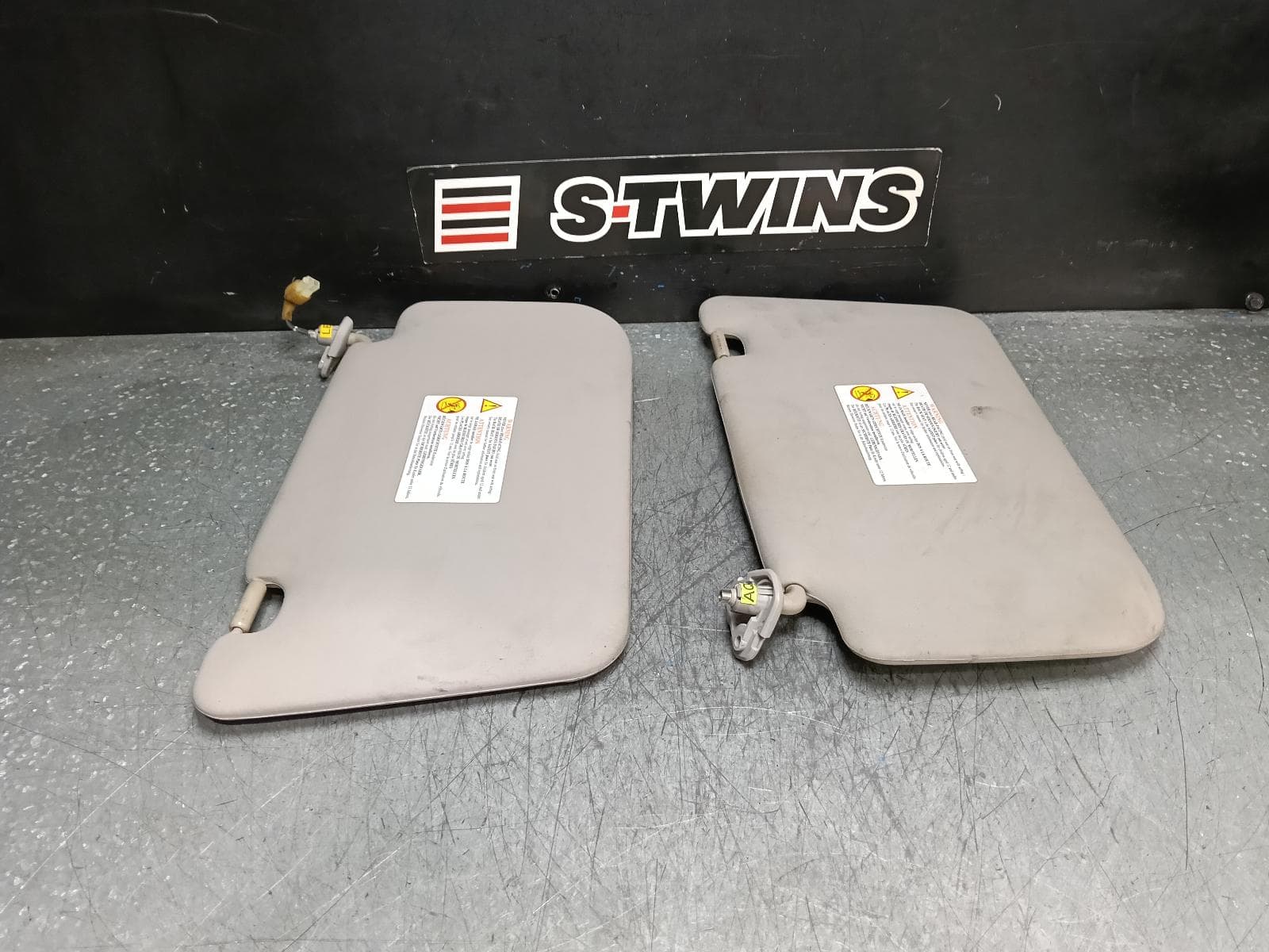 Used auto part listing image: 2011 NISSAN XTRAIL SUNVISOR T31, PAIR, NON LAMP TYPE (ON PASSENGER SIDE), 09/07-12/13 0000382106