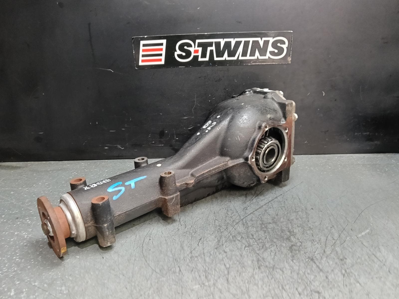 Used auto part listing image: 2017 SUBARU WRX DIFFERENTIAL CENTRE 2.0, AUTO T/M, V1, WRX, 3.9 RATIO (B2 CODE), 03/14-10/21 0000383702