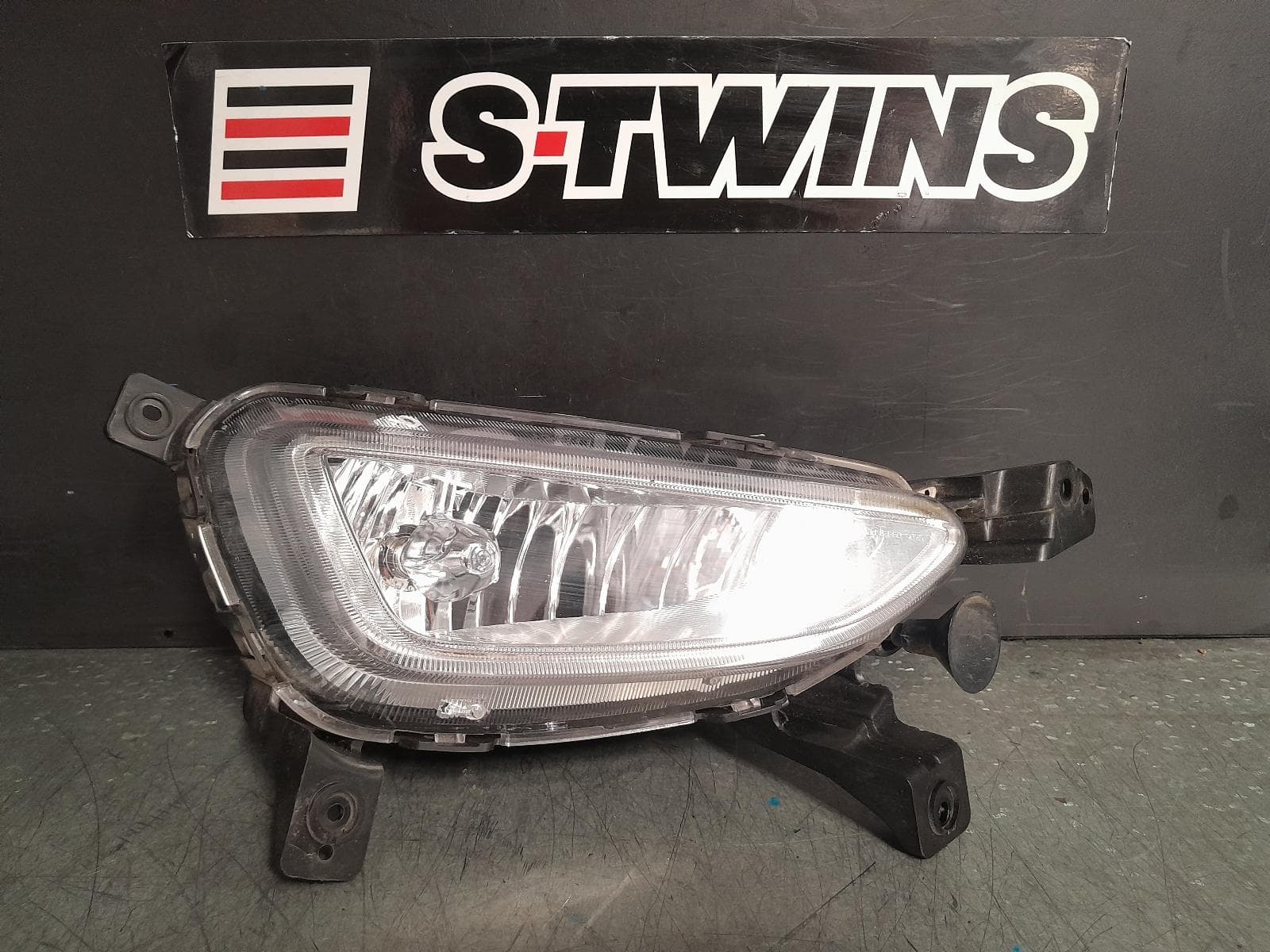 Used auto part listing image: 2017 HYUNDAI TUCSON DAYTIME RUNNING LAMP, TL, KOREAN BUILT (VIN KMHJ), 06/15-06/18 0000375524