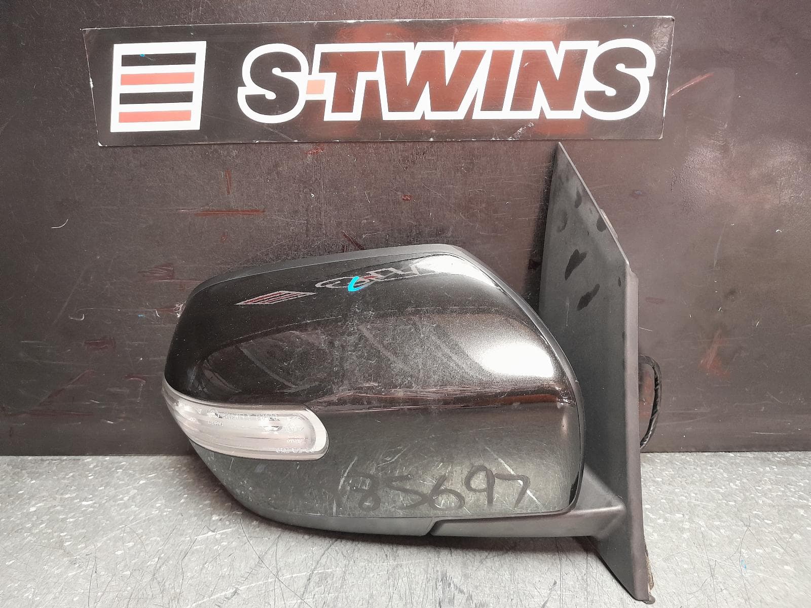 Used auto part listing image: 2010 MAZDA CX7 RIGHT DOOR MIRROR ER, HEATED, 6 WIRE TYPE, 11/06-02/12 0000369493