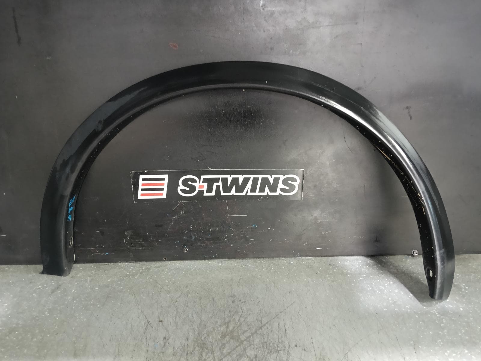 Used auto part listing image: 2015 NISSAN JUKE WHEEL ARCH FLARE RH FRONT, F15, 06/10-12/19 0000387568