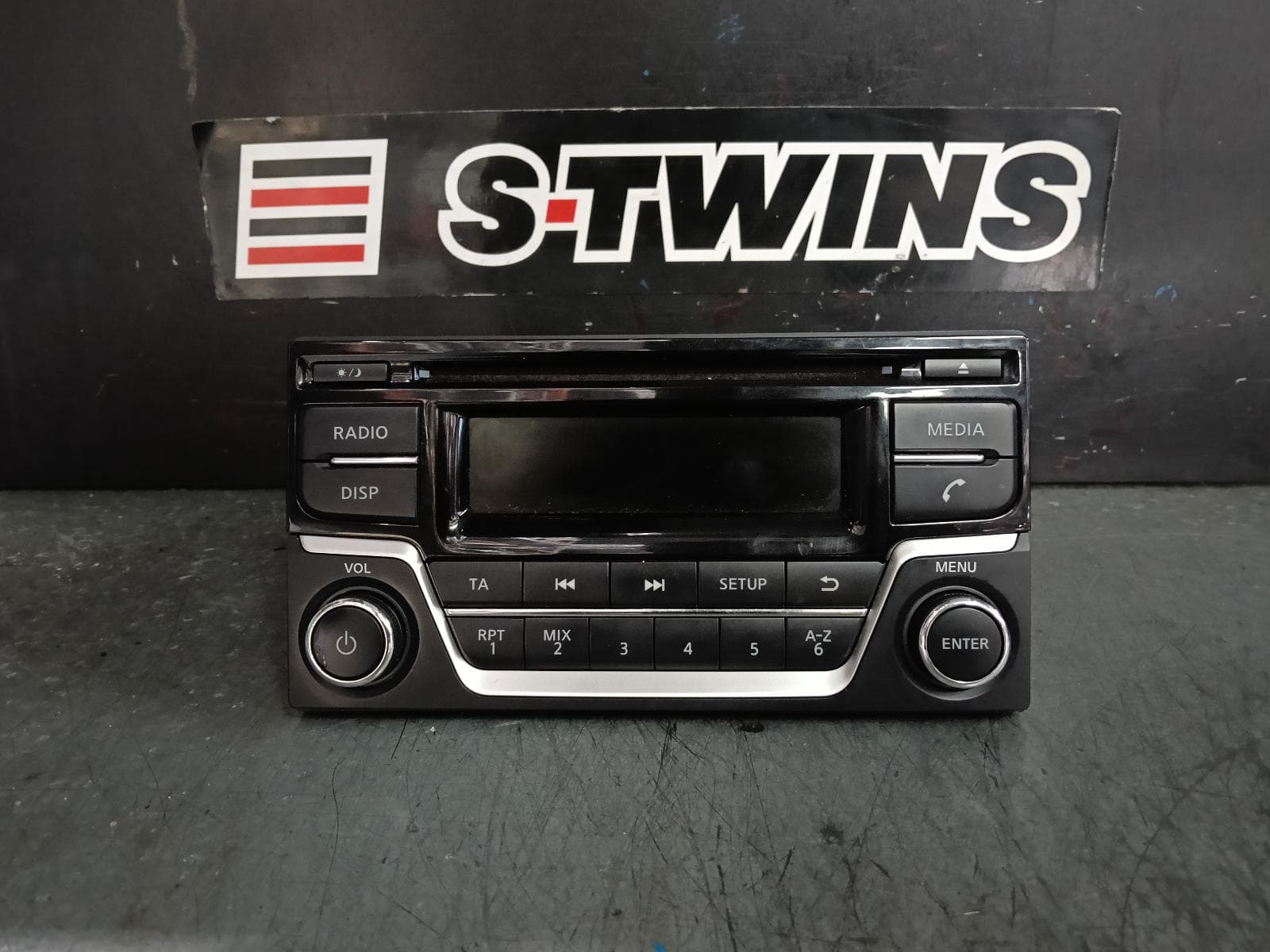 Used auto part listing image: 2015 NISSAN JUKE RADIO/CD PLAYER, F15, 01/15-12/19 0000386637