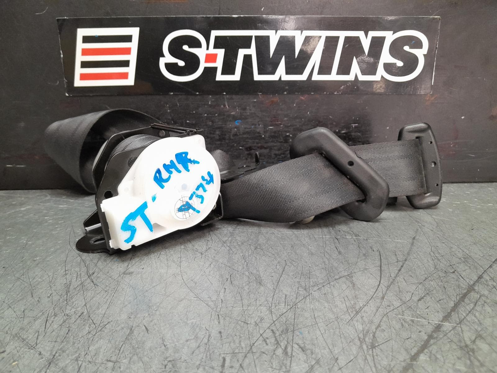Used auto part listing image: 2019 FORD RANGER SEAT BELT STALK RH REAR, SEAT BELT ONLY, DUAL CAB, PX SERIES 2 & 3, 06/15-04/22 0000372441