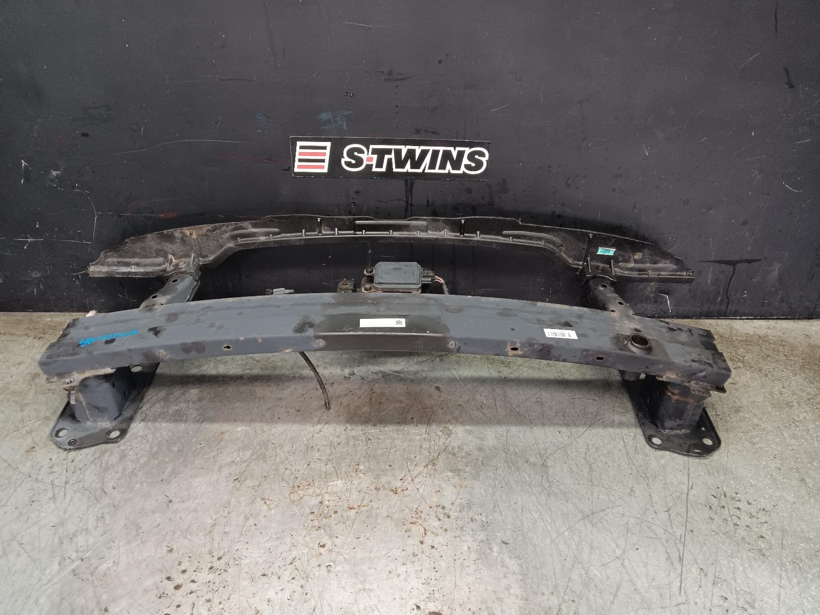 Used auto part listing image: 2019 KIA SELTOS F BAR REINFORC BRACK MAIN REINFORCEMENT, W/ RADAR TYPE, SP2, 07/19- 0000411729
