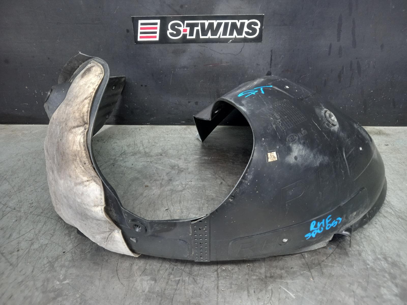 Used auto part listing image: 2021 KIA SELTOS RIGHT GUARD LINER FRONT, SP2, 07/19- 0000364982