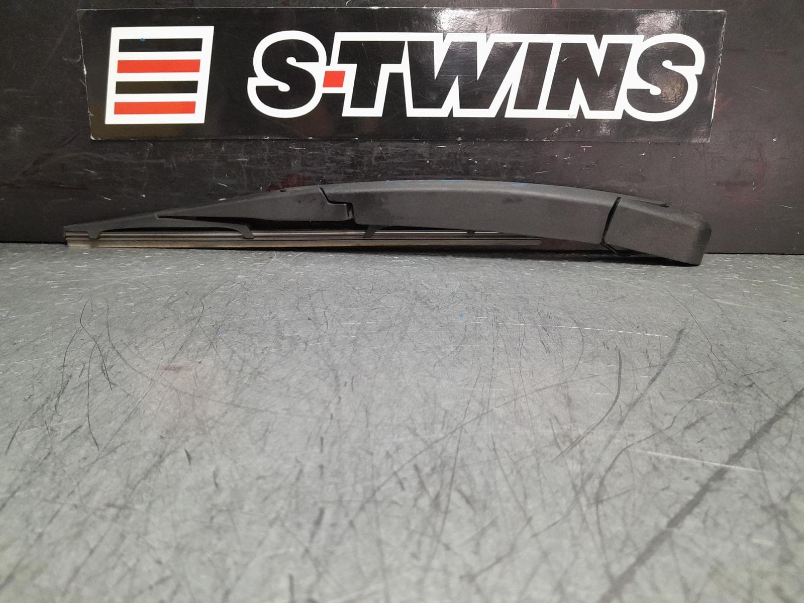 Used auto part listing image: 2020 HYUNDAI I30 WIPER ARM TAILGATE, PD, 03/17- 0000371240