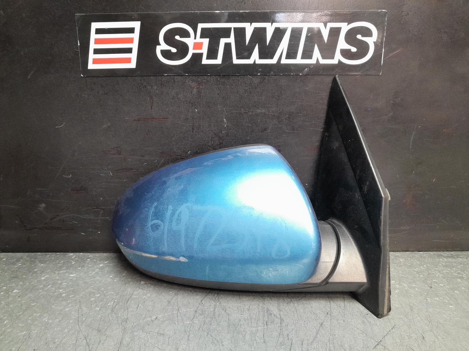Used auto part listing image: 2017 HYUNDAI TUCSON RIGHT DOOR MIRROR TL, ACTIVE/ACTIVE X, NON INDICATOR, NON HEATED TYPE, 06/15-06/18 0000370698