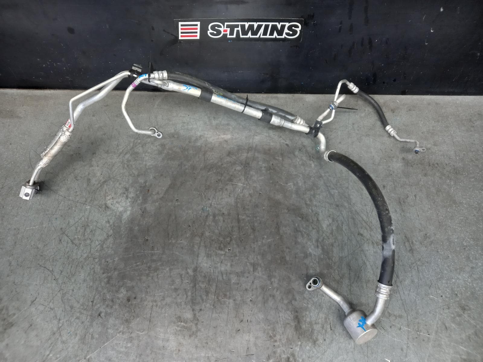 Used auto part listing image: 2017 HYUNDAI TUCSON A C HOSES PETROL, 2.0, UNDER BONNET SET, TL, 06/15- 0000370716