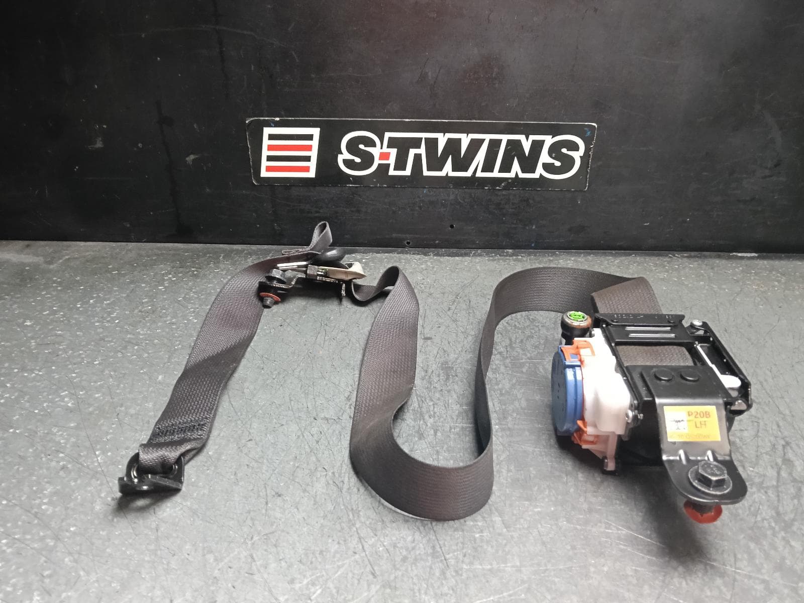 Used auto part listing image: 2019 KIA SELTOS SEAT BELT STALK LH REAR, SEAT BELT ONLY (NO STALK), SP2, 07/19- 0000411741