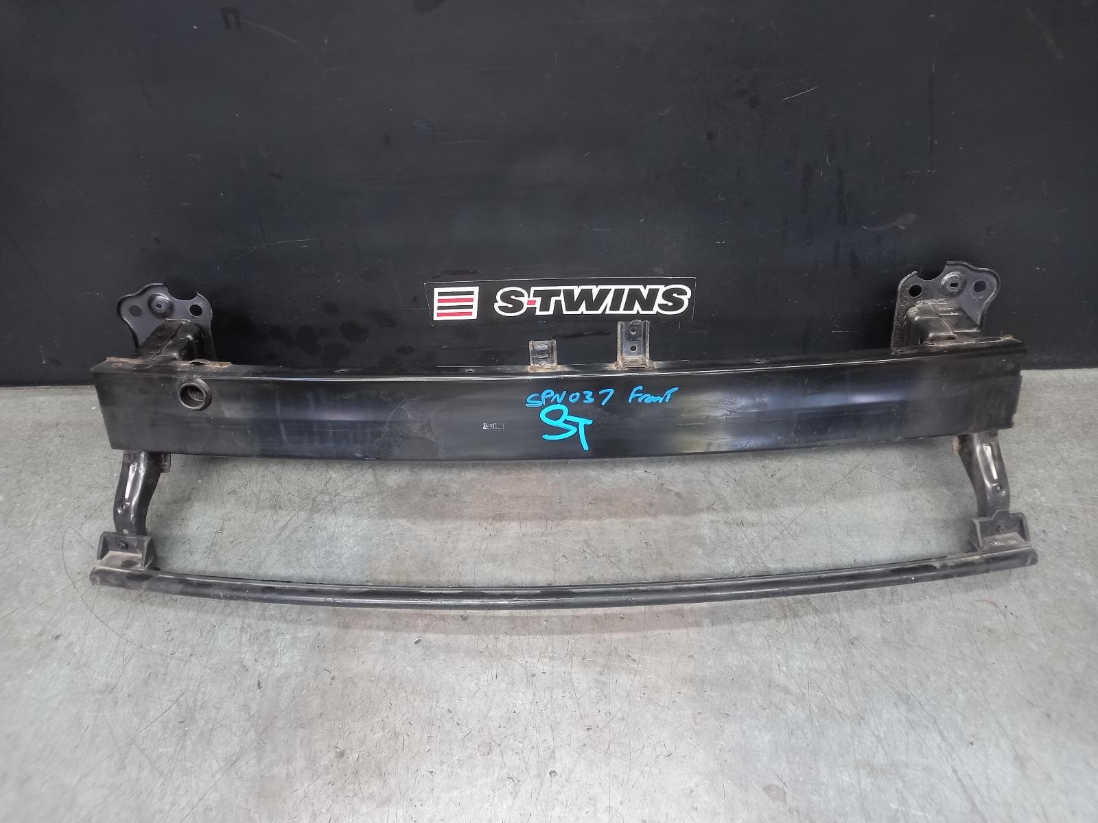 Used auto part listing image: 2016 HYUNDAI TUCSON F BAR REINFORC BRACK MAIN REINFORCEMENT, TL, ACTIVE X, 06/15-06/18 0000378825