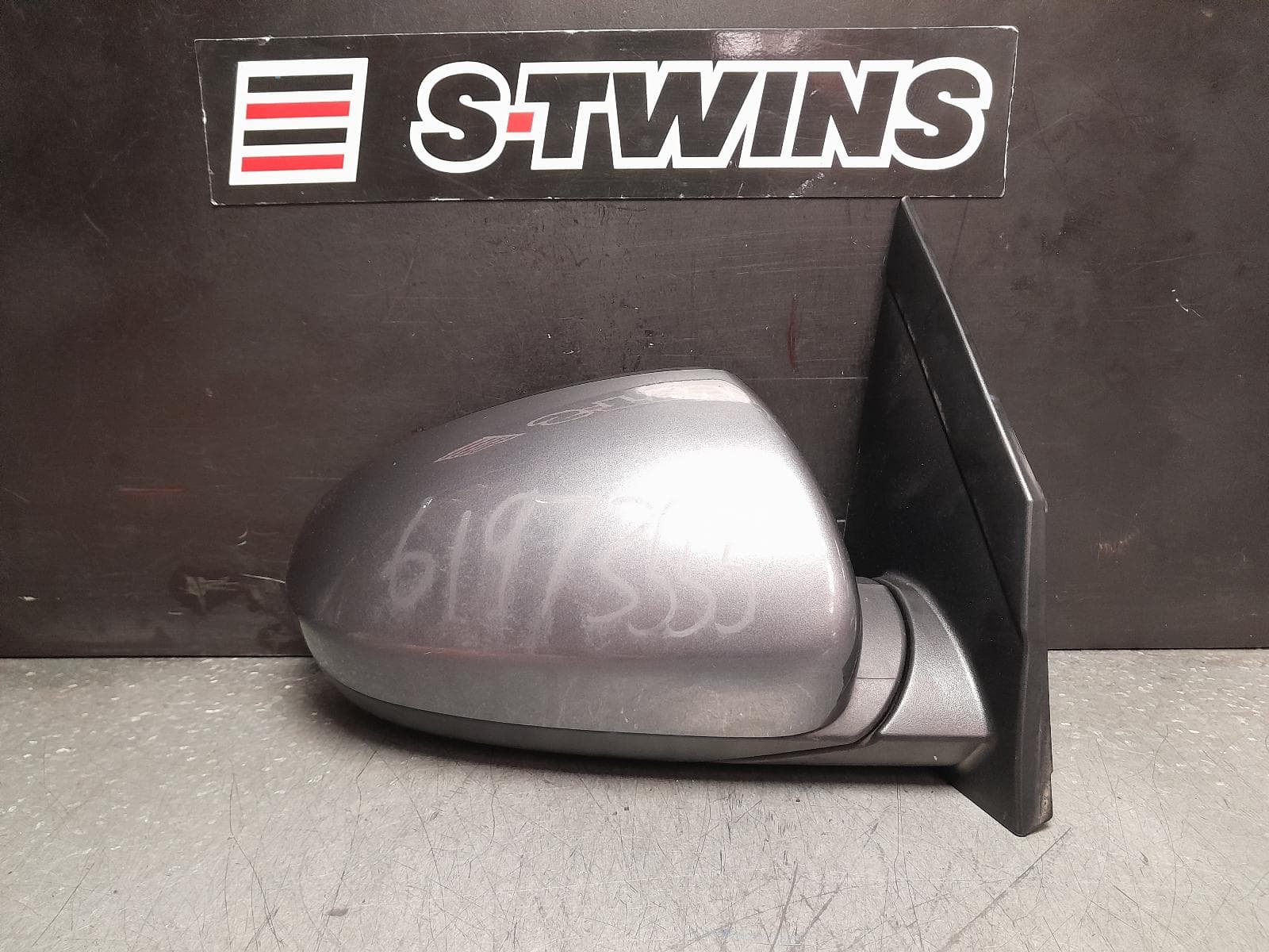 Used auto part listing image: 2016 HYUNDAI TUCSON RIGHT DOOR MIRROR TL, ACTIVE/ACTIVE X, NON INDICATOR, NON HEATED TYPE, 06/15-06/18 0000378831