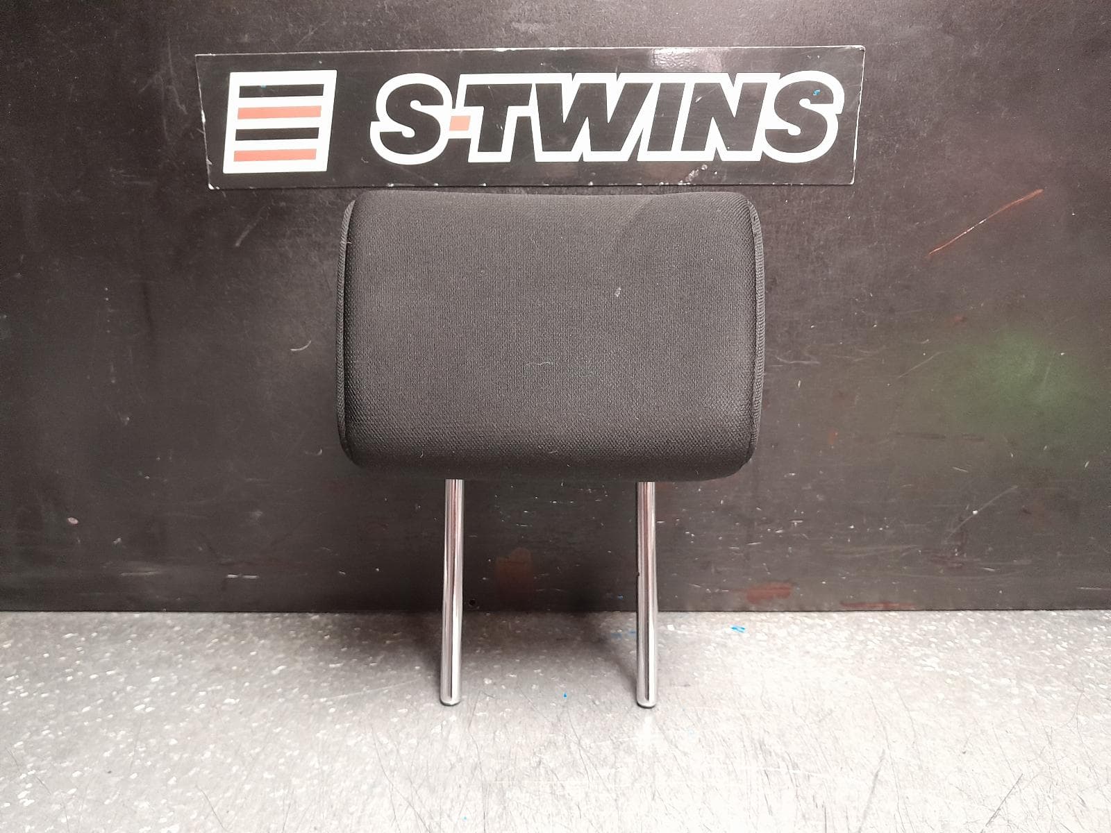 Used auto part listing image: 2017 MITSUBISHI OUTLANDER HEADREST LH REAR 2ND ROW, CLOTH, ZK-ZL, 01/15-07/21 0000371796