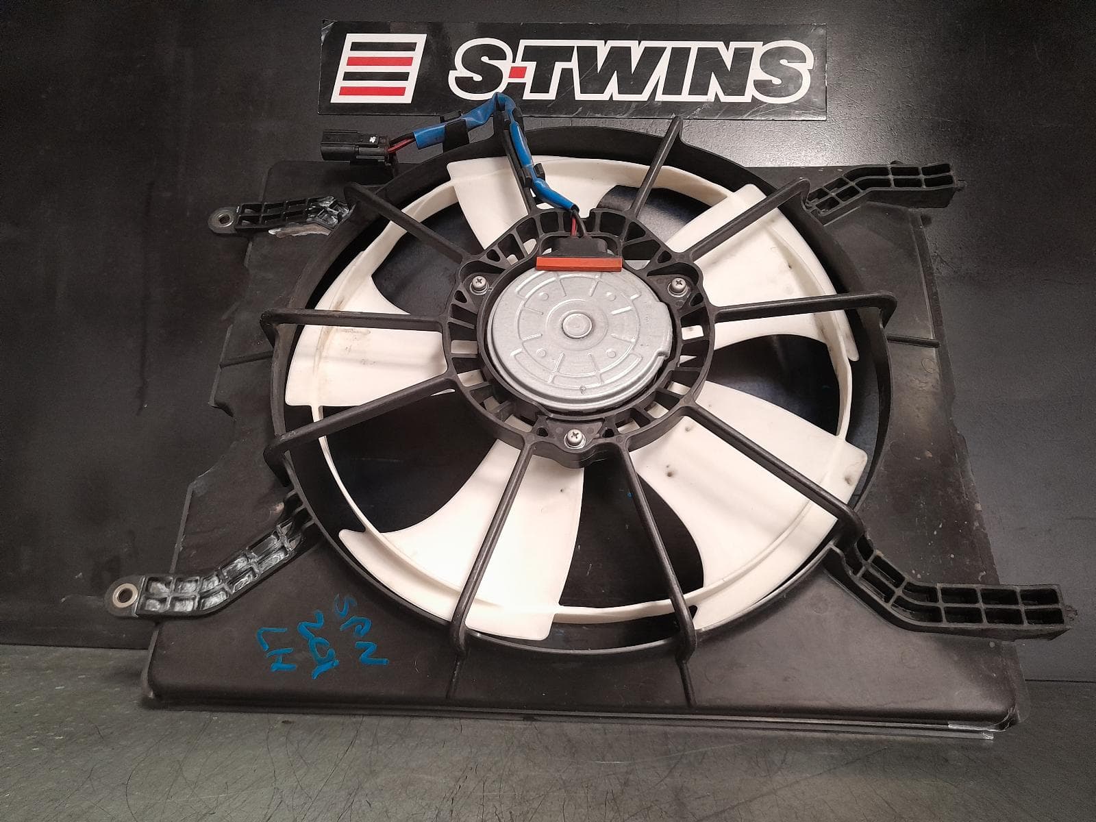 Used auto part listing image: 2014 HONDA ODYSSEY FAN RC1, RADIATOR FAN, LH SIDE, PETROL, 2.4, K24W, 02/14-03/22 0000366481