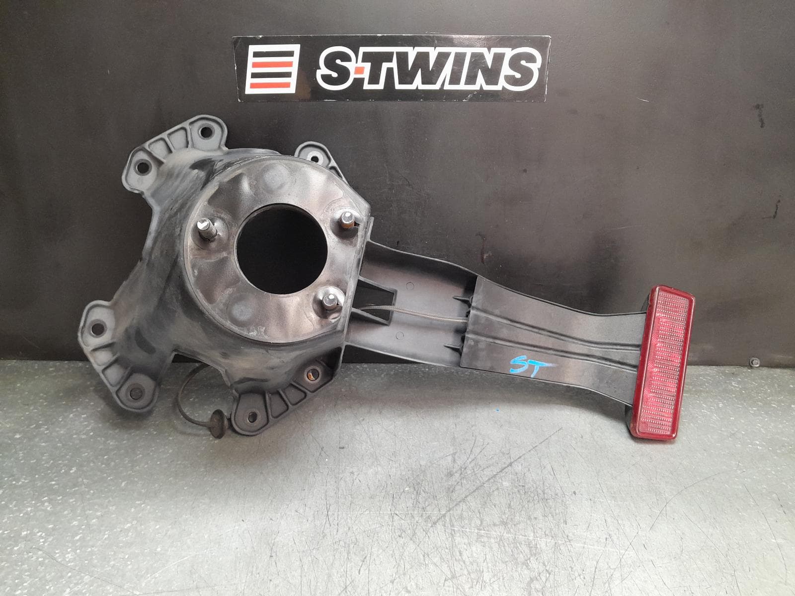 Used auto part listing image: 2010 JEEP WRANGLER SPARE WHEEL CARRIER JK, 12/06-07/18 0000376845